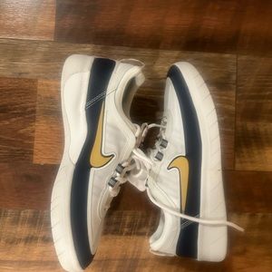 RARE Nike SB NYJAH Free 2 White Red Blue Size 8.5